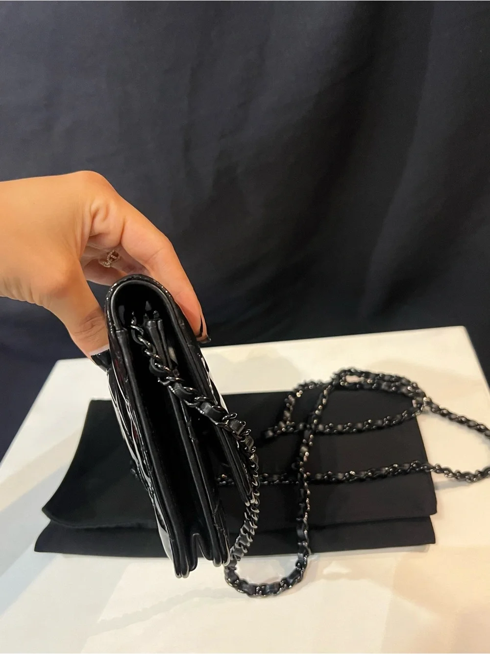 CHANEL WALLET ON CHAIN - VERNIS NOIR